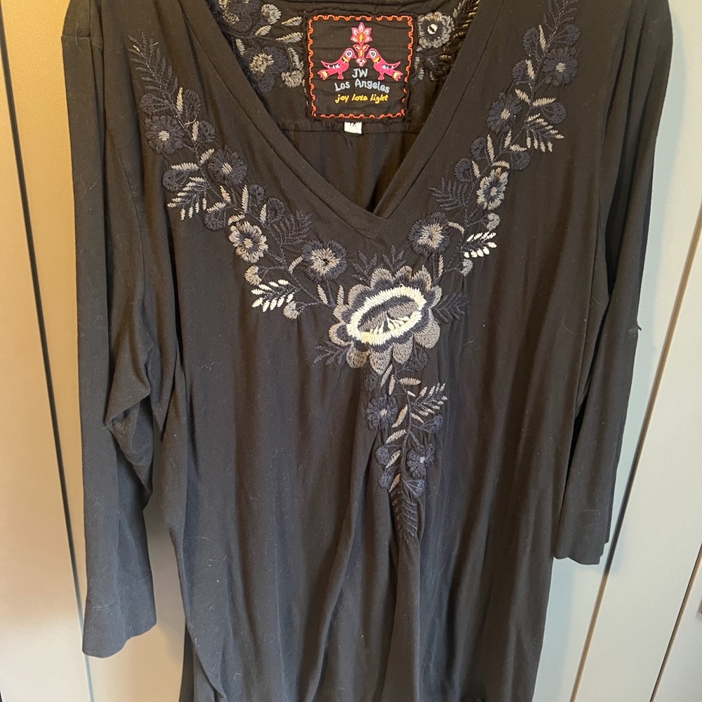 Johnny Was Black V-Neck Tunic with Gray-Cream Floral Embroidery